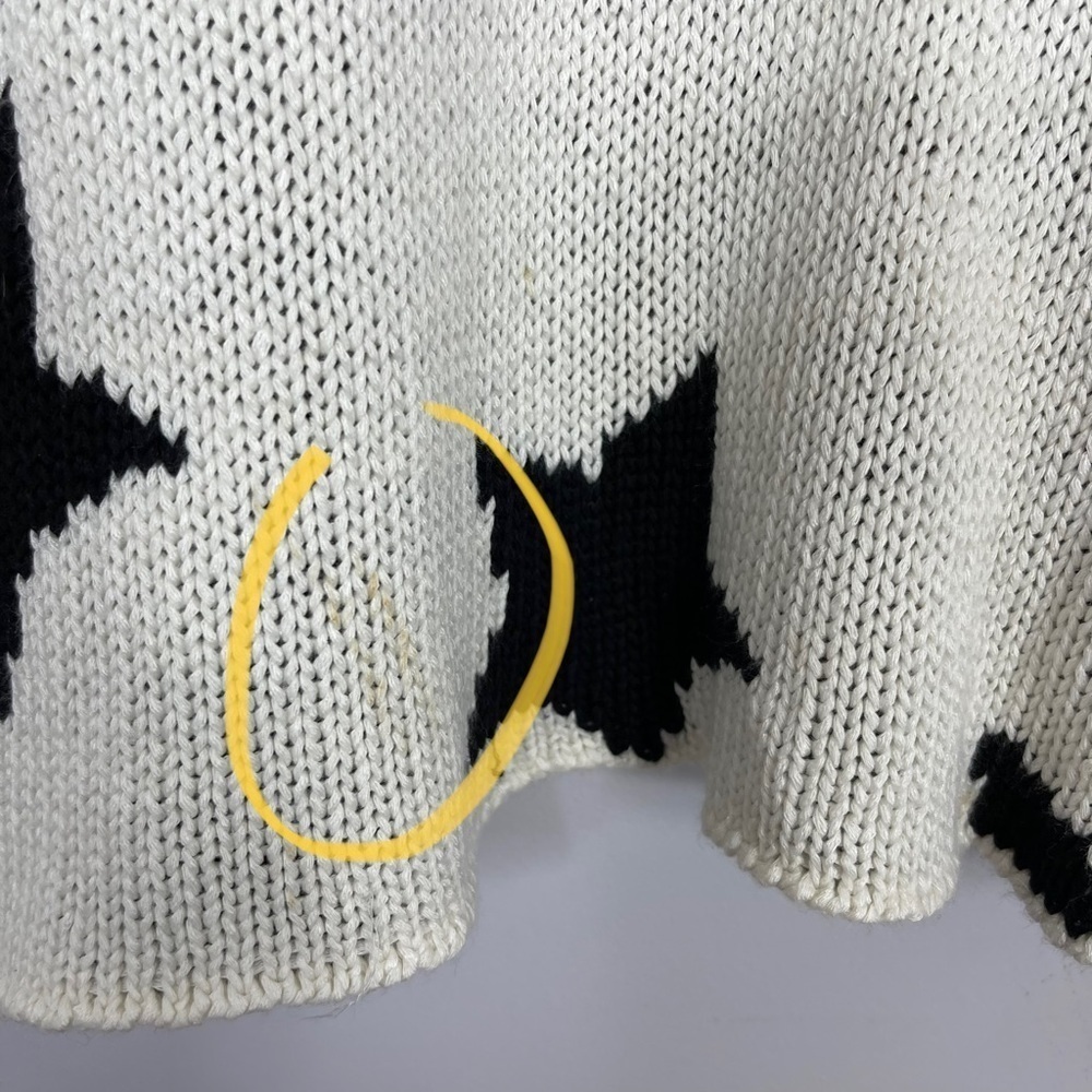 H&M Divided Star Sweater Size Small NWT - Picture 5 of 9